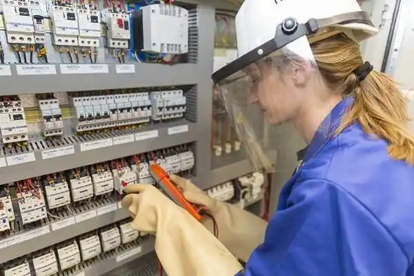 electrician Limestone Creek